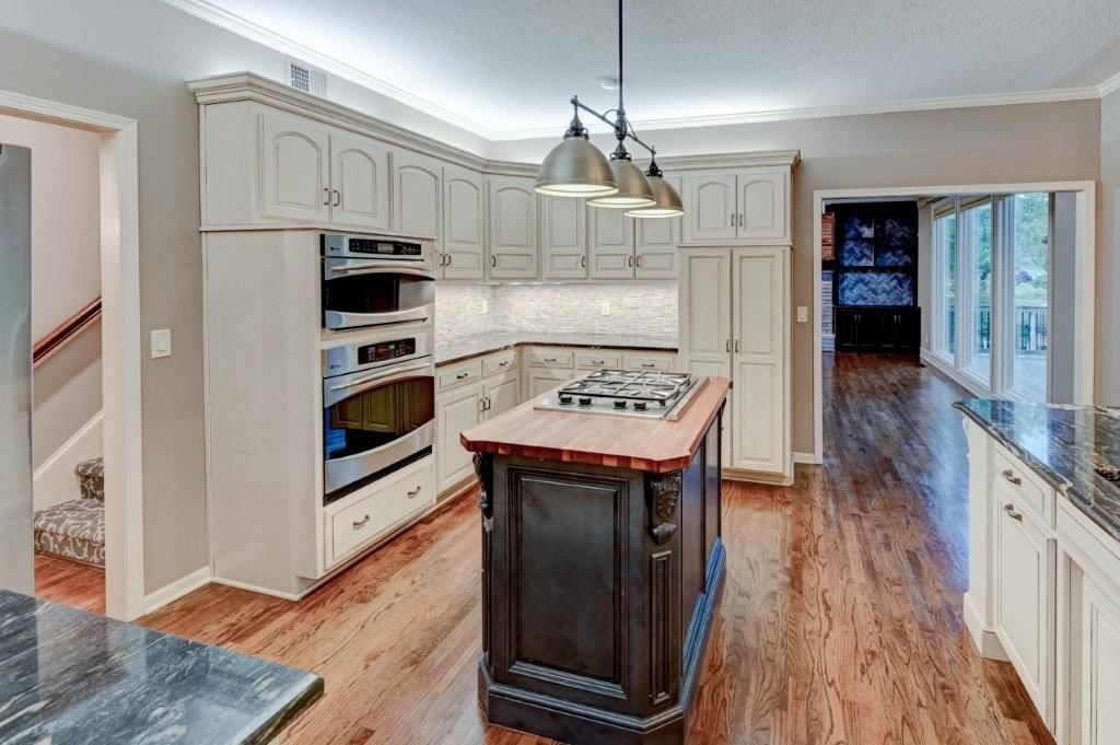 1905 NW Indian Hills Drive — photo 24