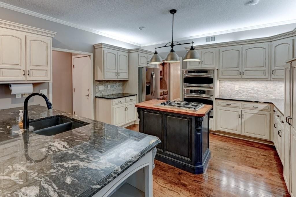 1905 NW Indian Hills Drive — photo 25