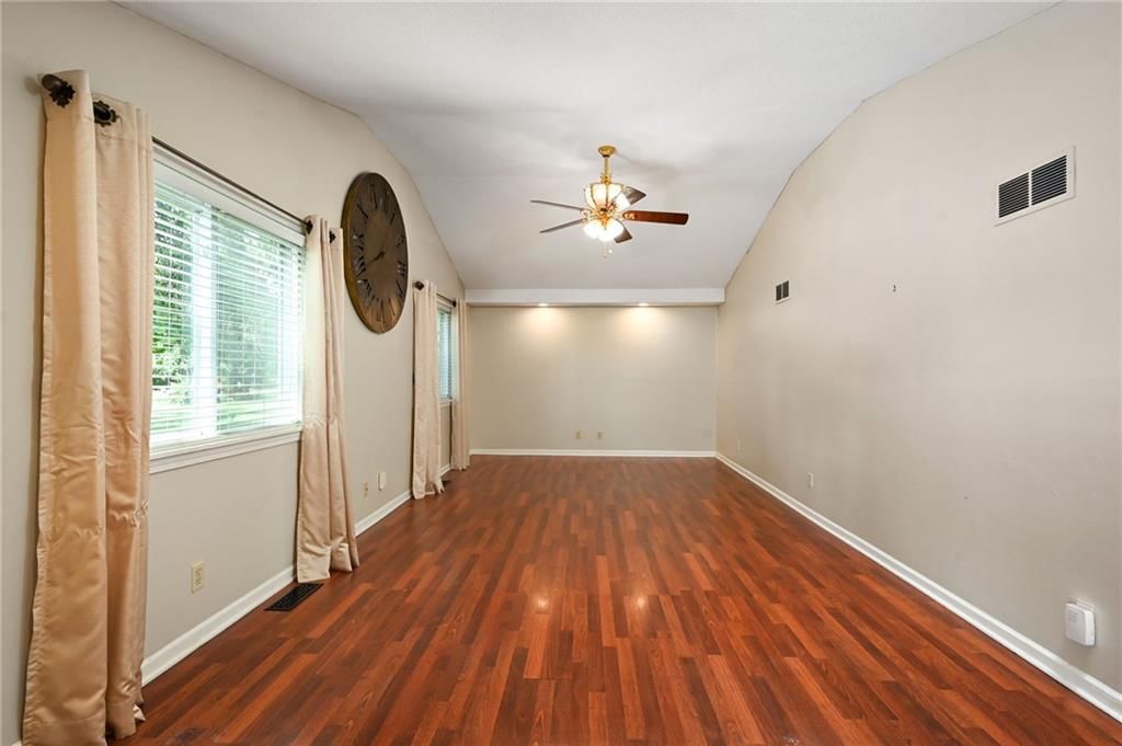 7001 W 68th Street — photo 15