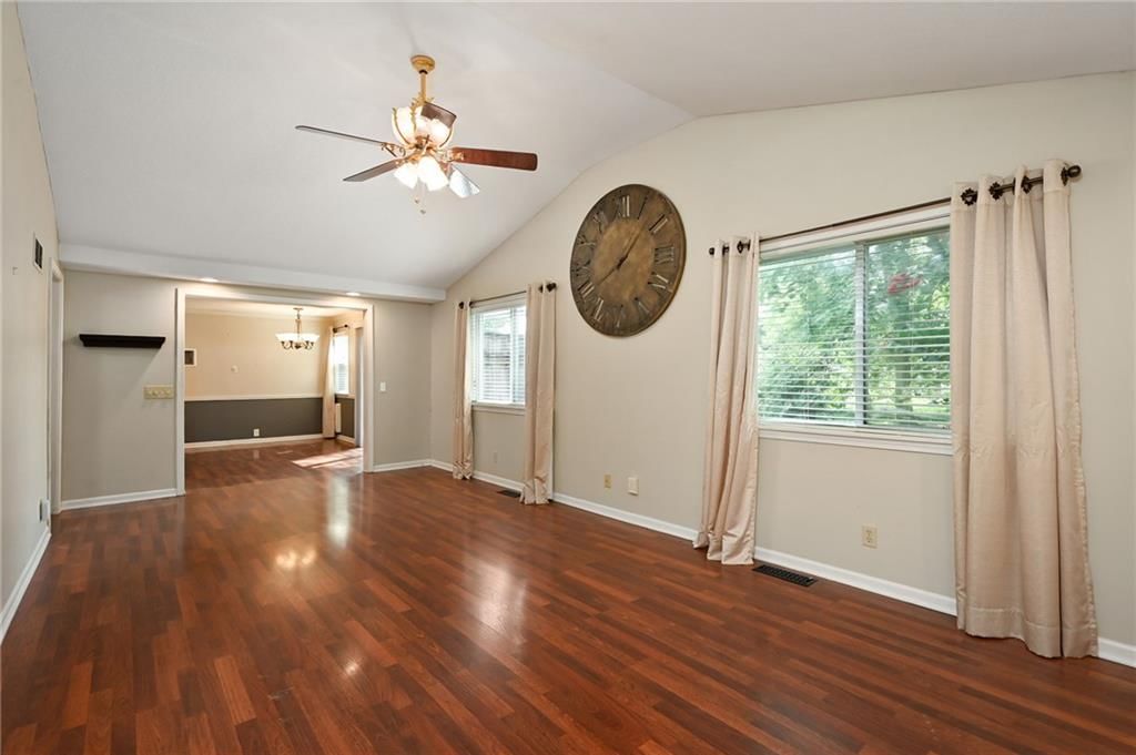 7001 W 68th Street — photo 16
