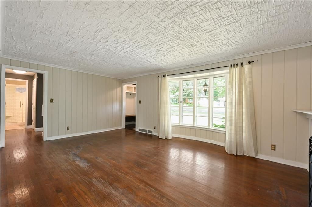 7001 W 68th Street — photo 18