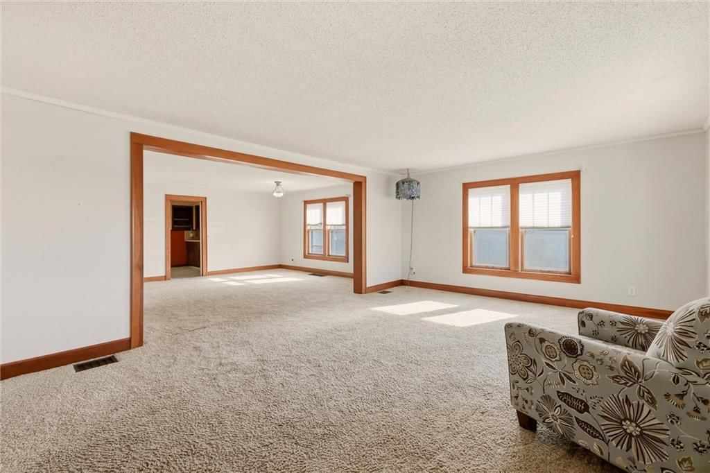 219 W 4th Street — photo 4