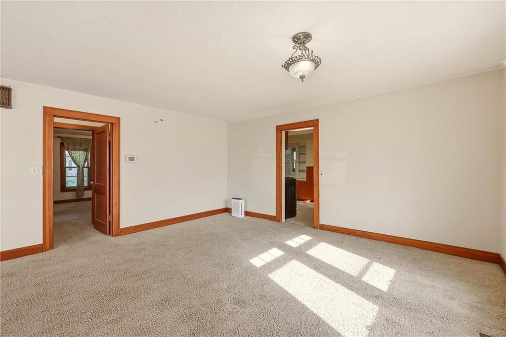 219 W 4th Street — photo 11