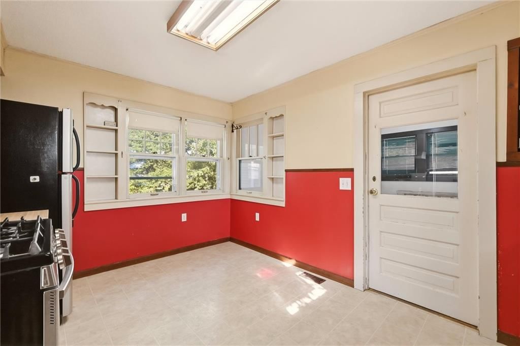 219 W 4th Street — photo 12