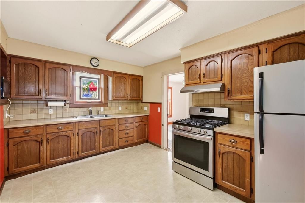 219 W 4th Street — photo 13