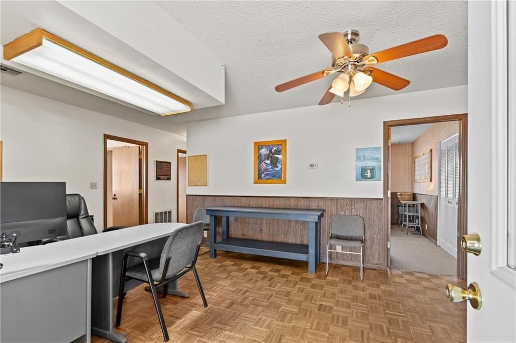 410 E Taylor Street — photo 7