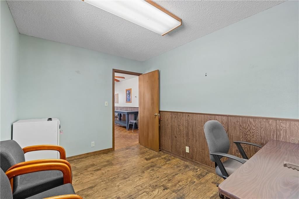410 E Taylor Street — photo 18