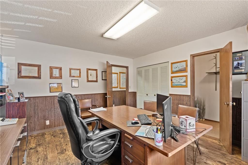 410 E Taylor Street — photo 19