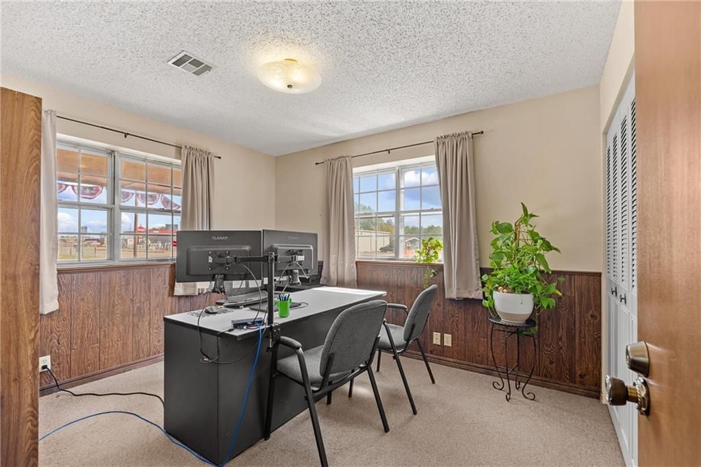 410 E Taylor Street — photo 22