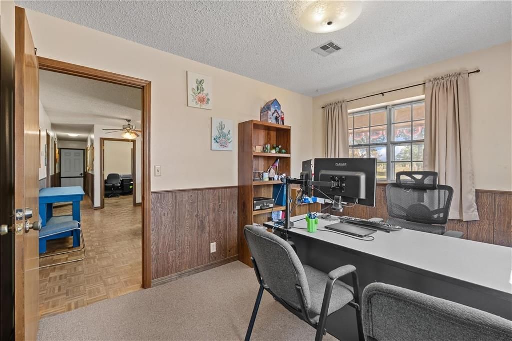 410 E Taylor Street — photo 23