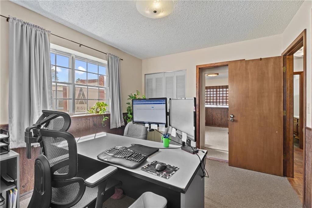 410 E Taylor Street — photo 24