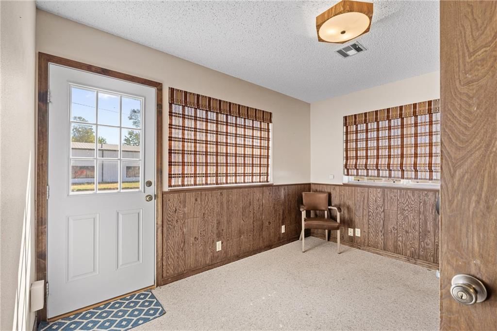 410 E Taylor Street — photo 25
