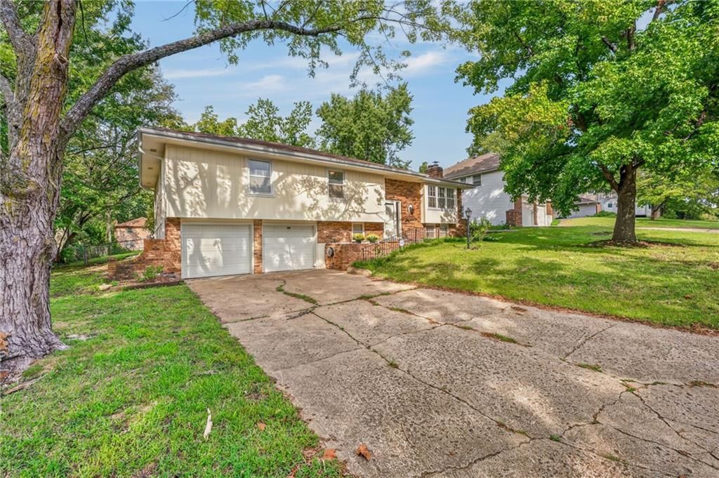 12800 Ewing Avenue — photo 3