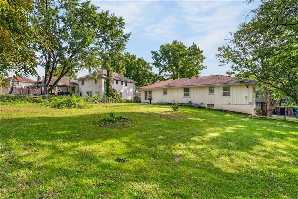 12800 Ewing Avenue — photo 7