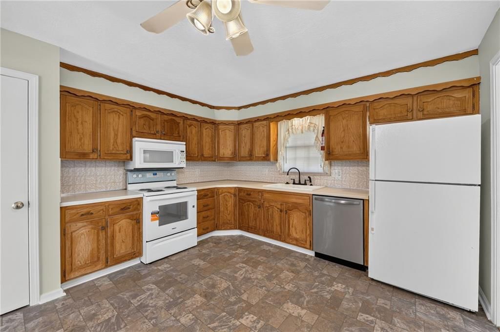 12800 Ewing Avenue — photo 17