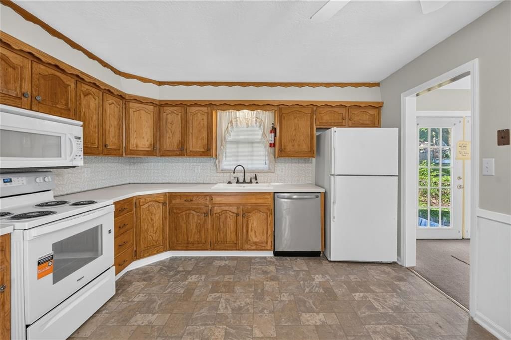 12800 Ewing Avenue — photo 18
