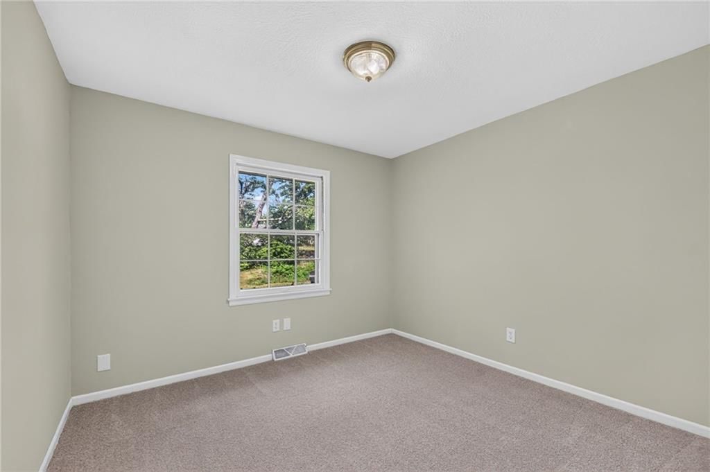 12800 Ewing Avenue — photo 20