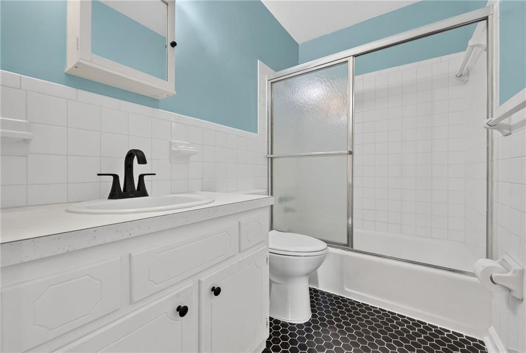 12800 Ewing Avenue — photo 24