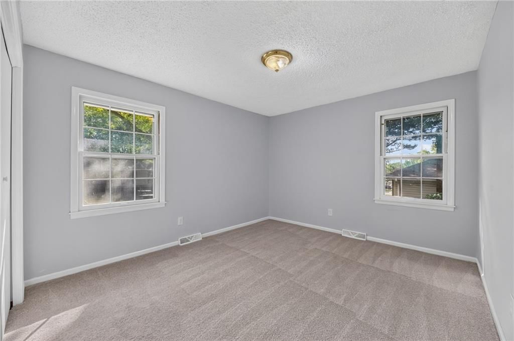 12800 Ewing Avenue — photo 25