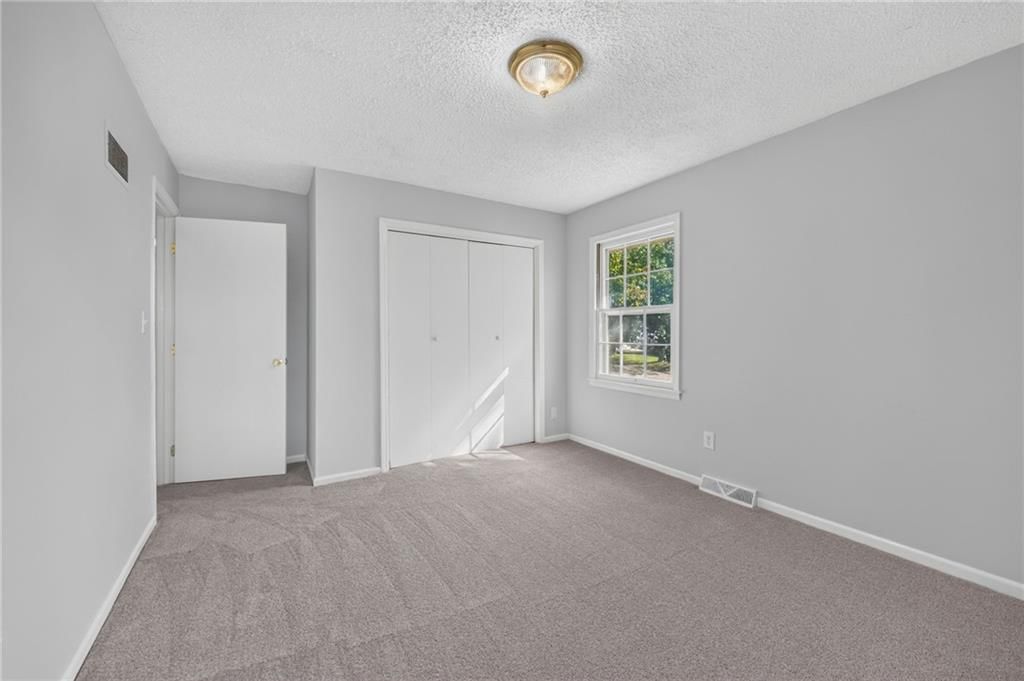 12800 Ewing Avenue — photo 26