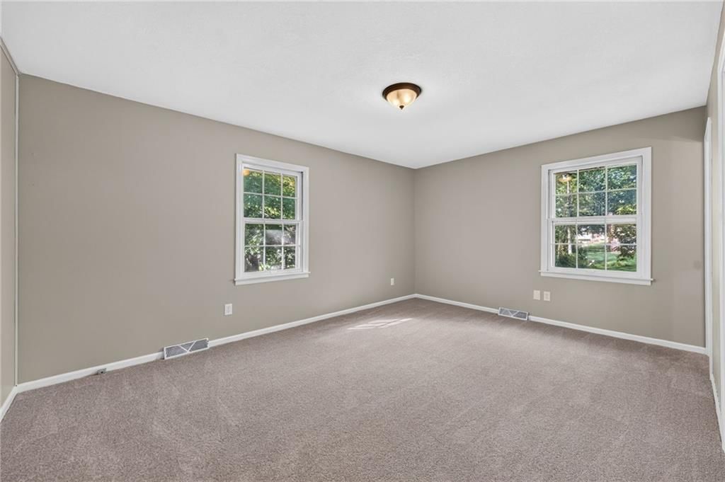 12800 Ewing Avenue — photo 27
