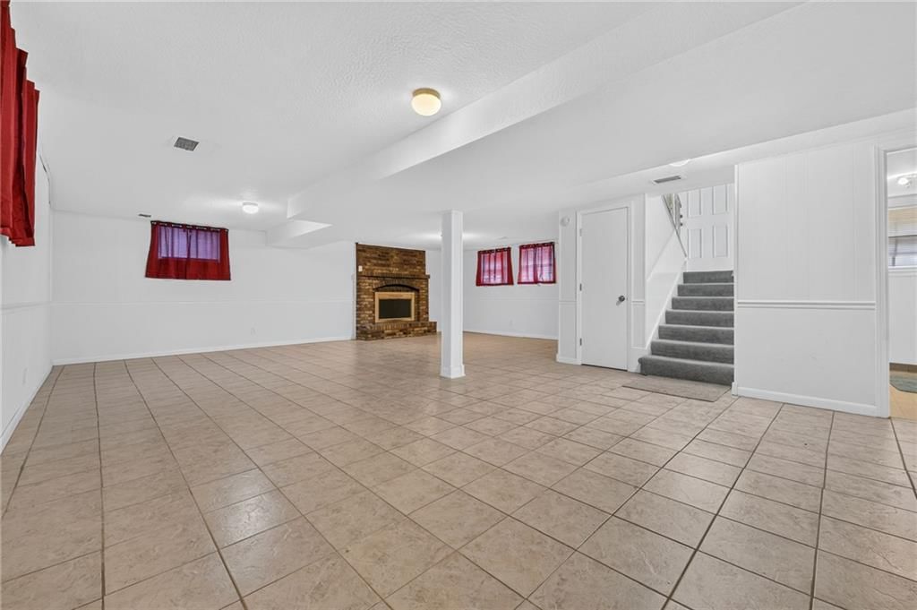 12800 Ewing Avenue — photo 31