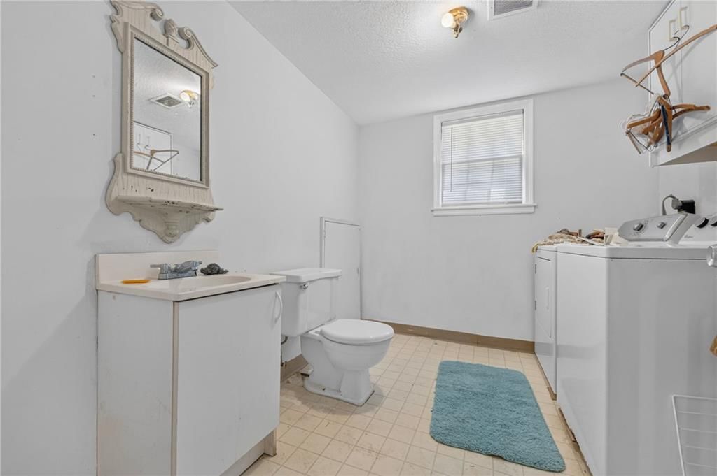 12800 Ewing Avenue — photo 35