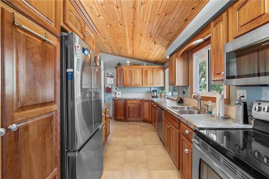 1679 CR 3950 — photo 18
