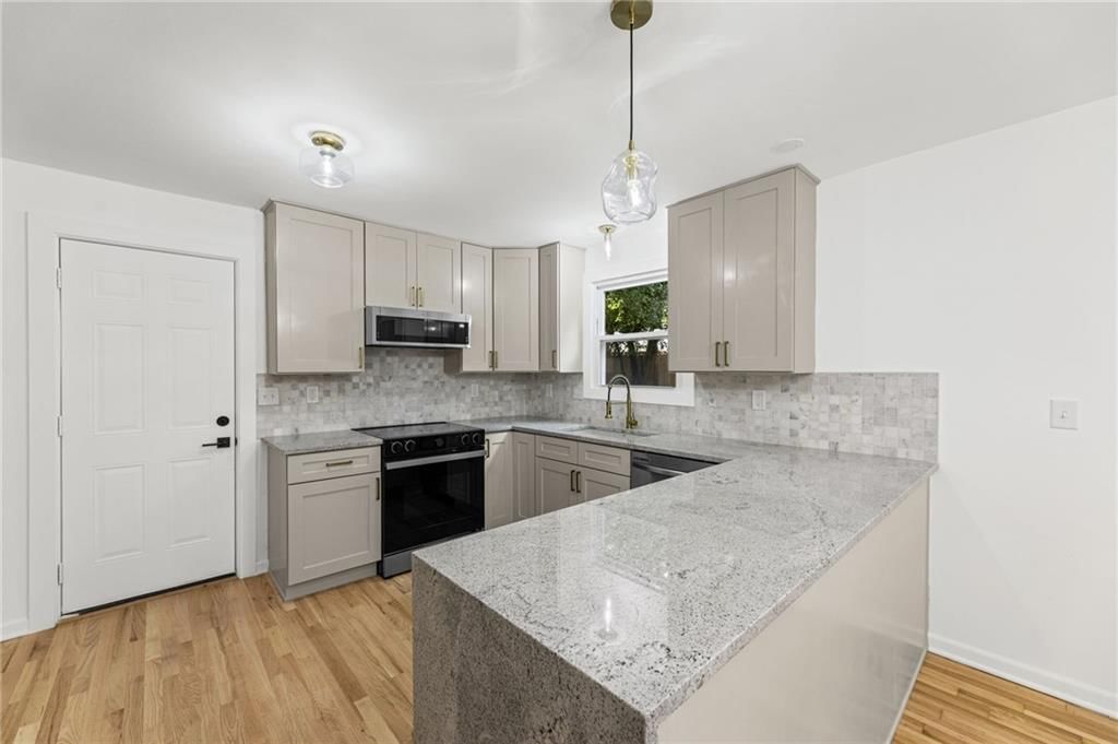 4916 W 57th Terrace — photo 9
