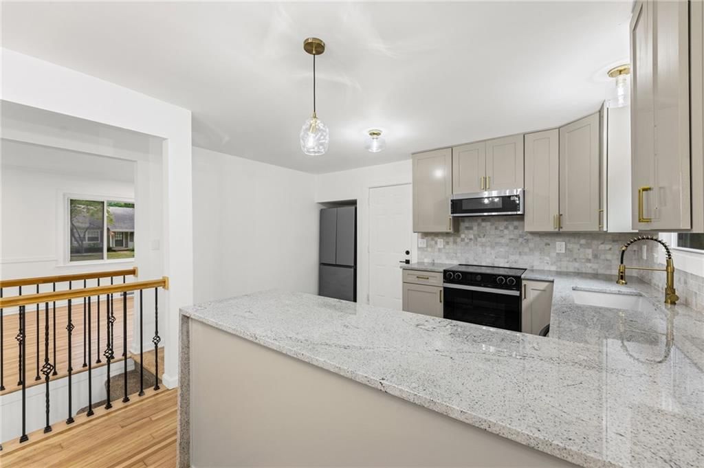 4916 W 57th Terrace — photo 25