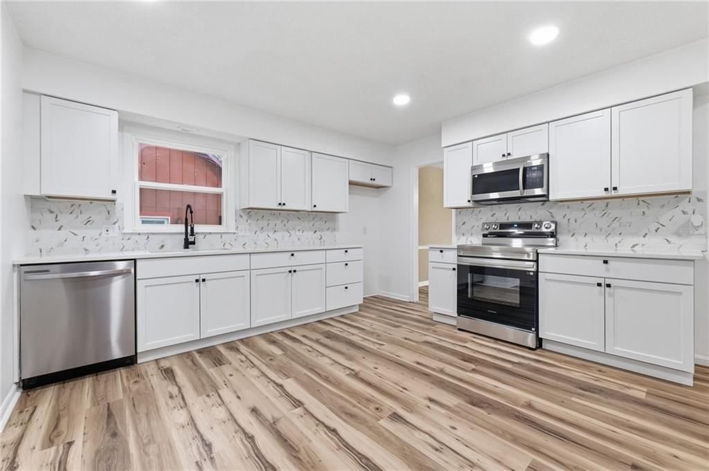 6012 Woodside Avenue — photo 13