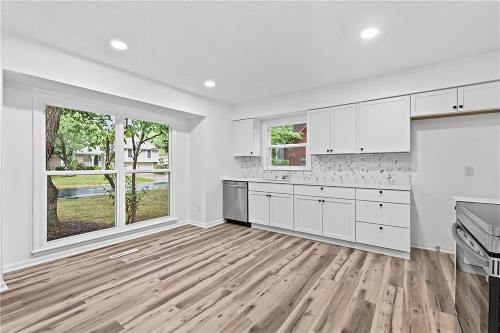 6012 Woodside Avenue — photo 14