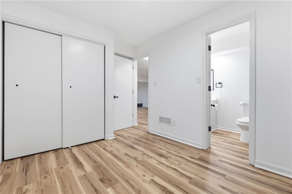 6012 Woodside Avenue — photo 32