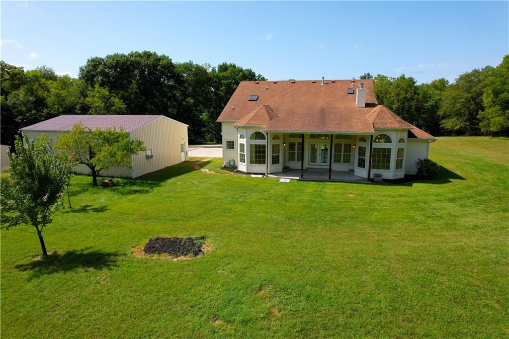 Photo 8 of 59 - 16723 Endsley Road, Kearney, MO 64060