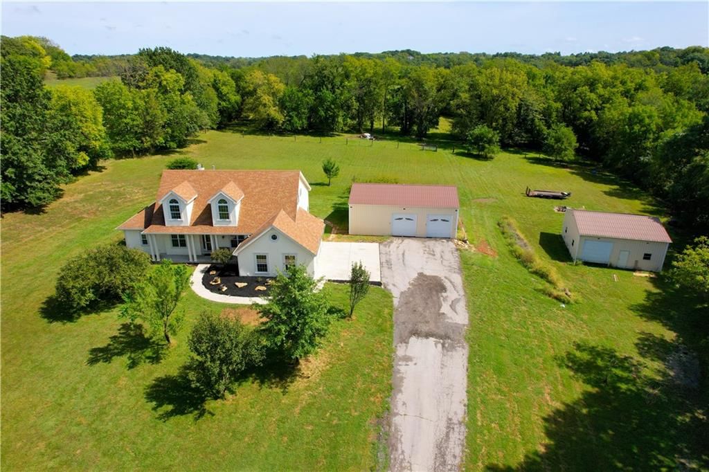 Photo 10 of 59 - 16723 Endsley Road, Kearney, MO 64060