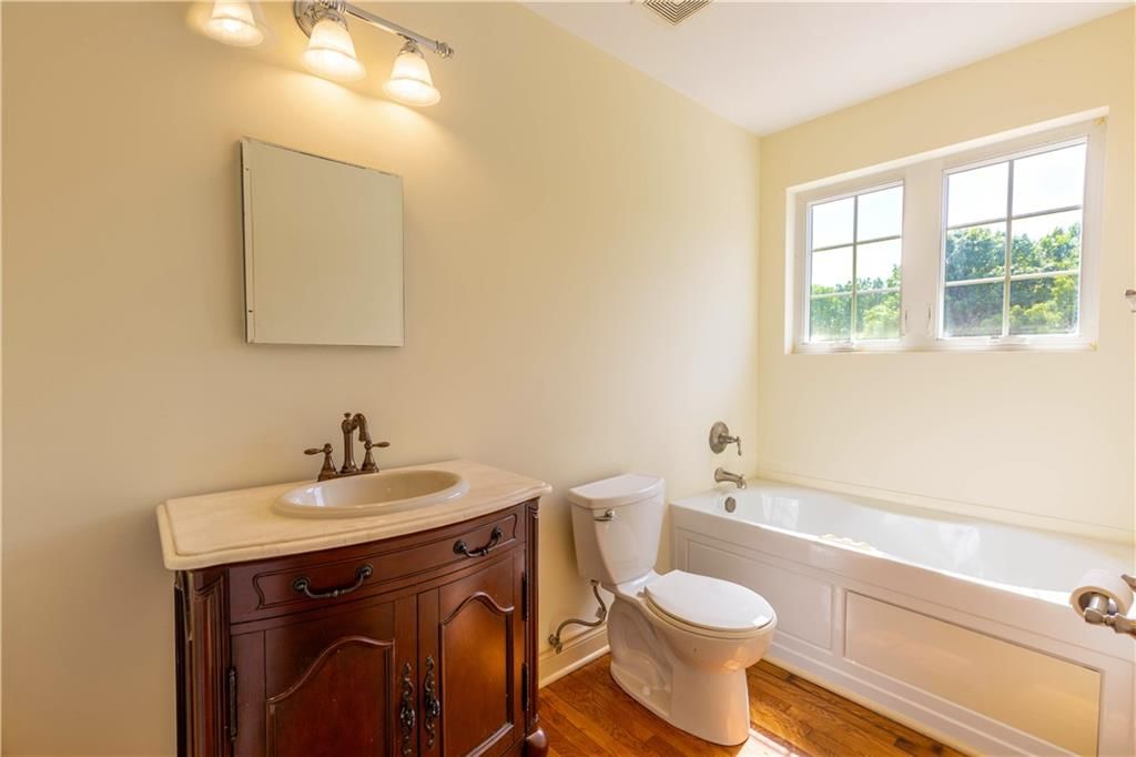 Photo 38 of 59 - 16723 Endsley Road, Kearney, MO 64060