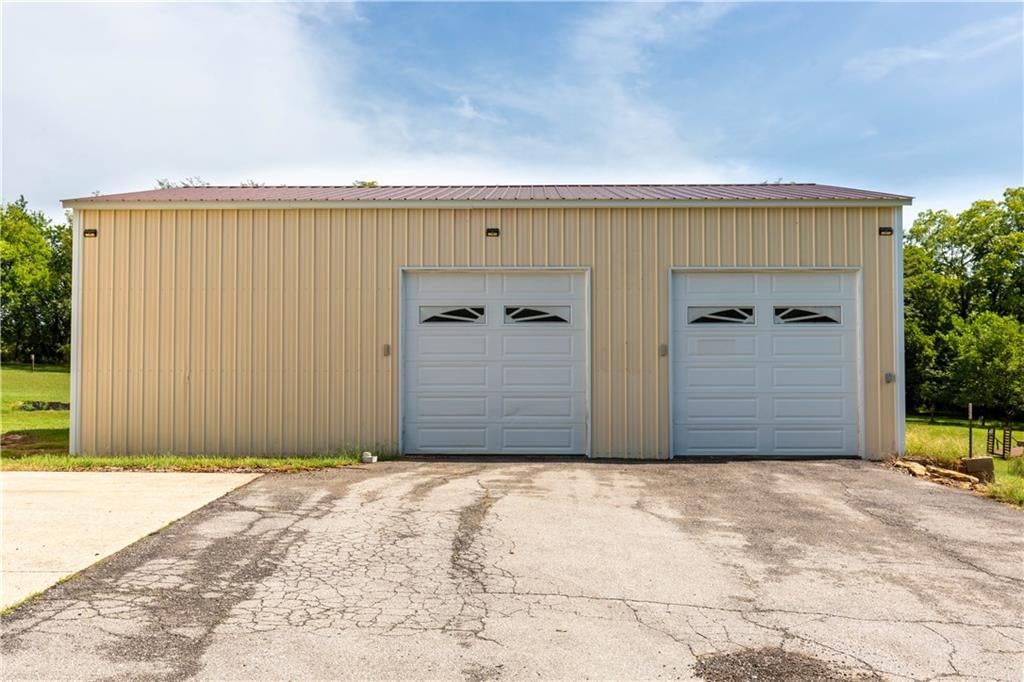 Photo 50 of 59 - 16723 Endsley Road, Kearney, MO 64060
