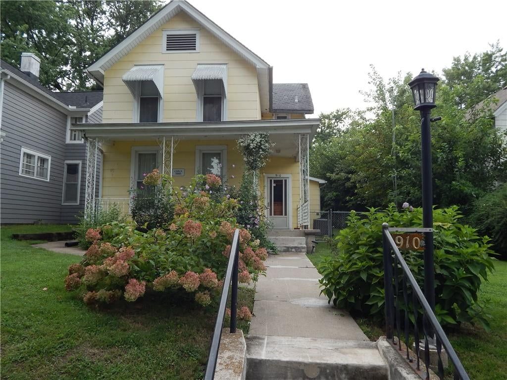 910 Columbia Avenue — photo 3