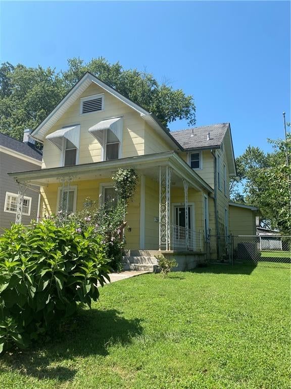 910 Columbia Avenue — photo 25
