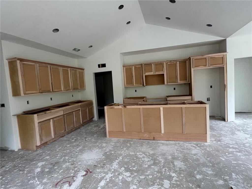 1970 Harvest Road, Liberty, MO: listing photo 3