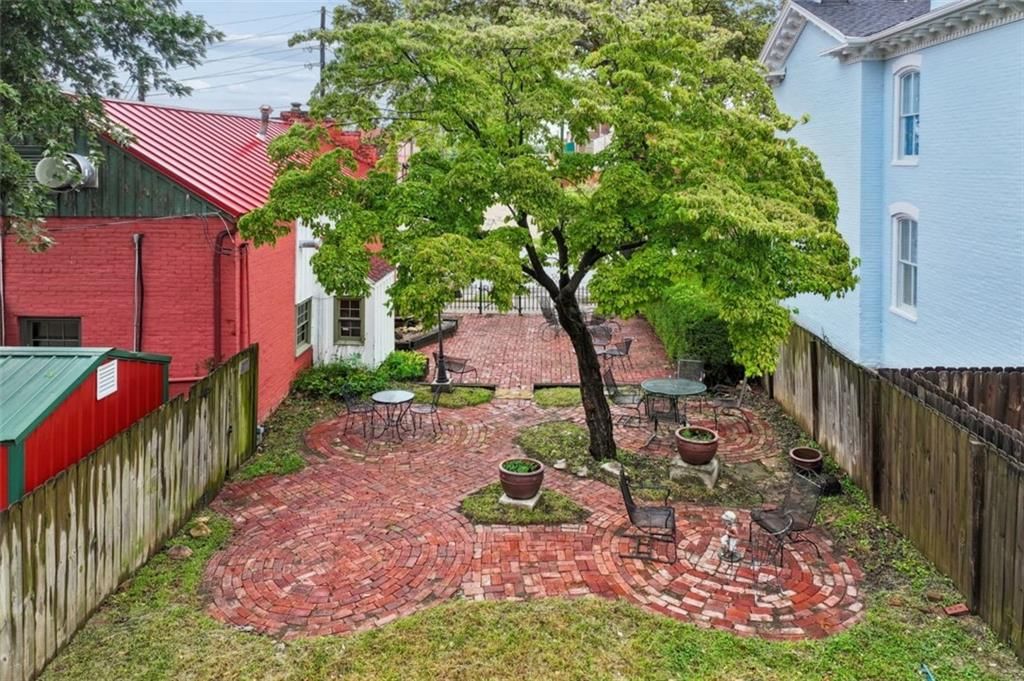 901 Franklin Avenue — photo 32
