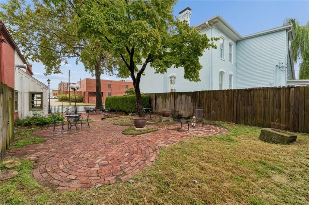 901 Franklin Avenue — photo 33