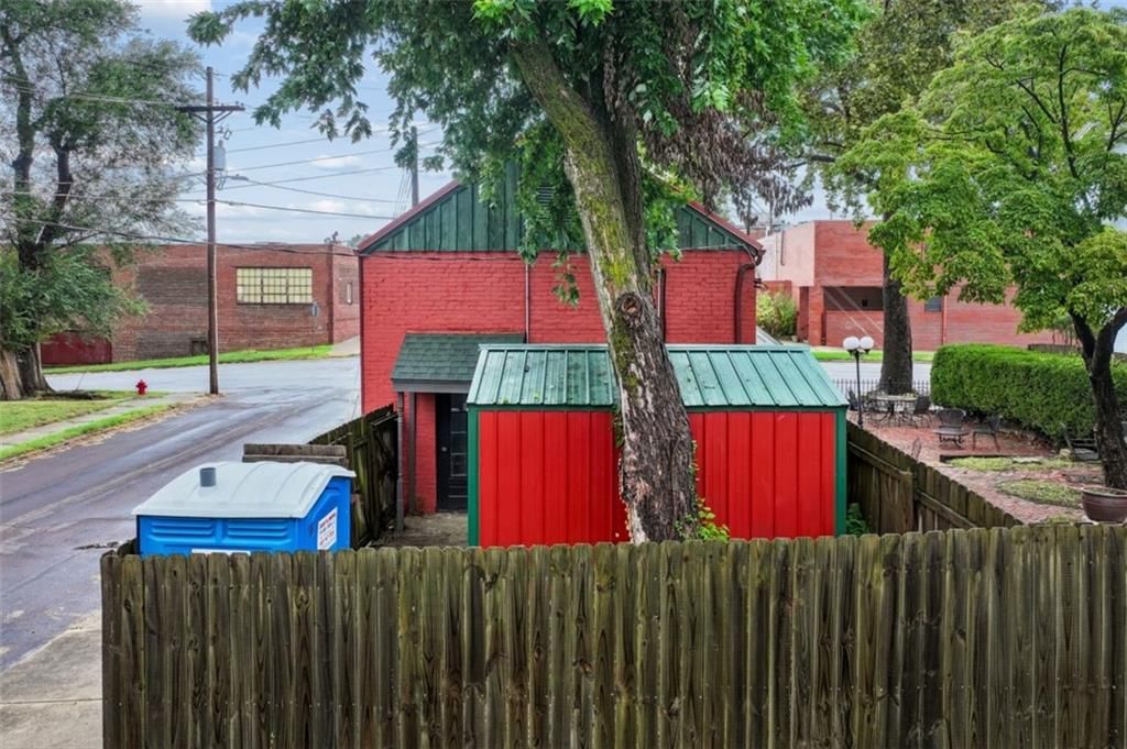 901 Franklin Avenue — photo 38