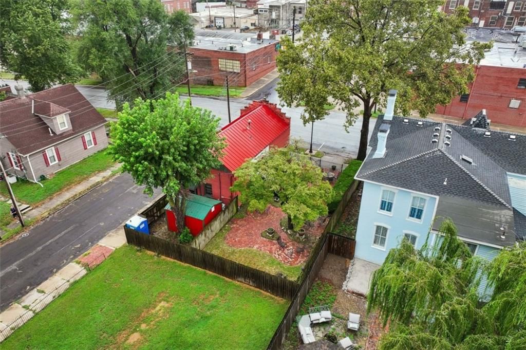 901 Franklin Avenue — photo 43