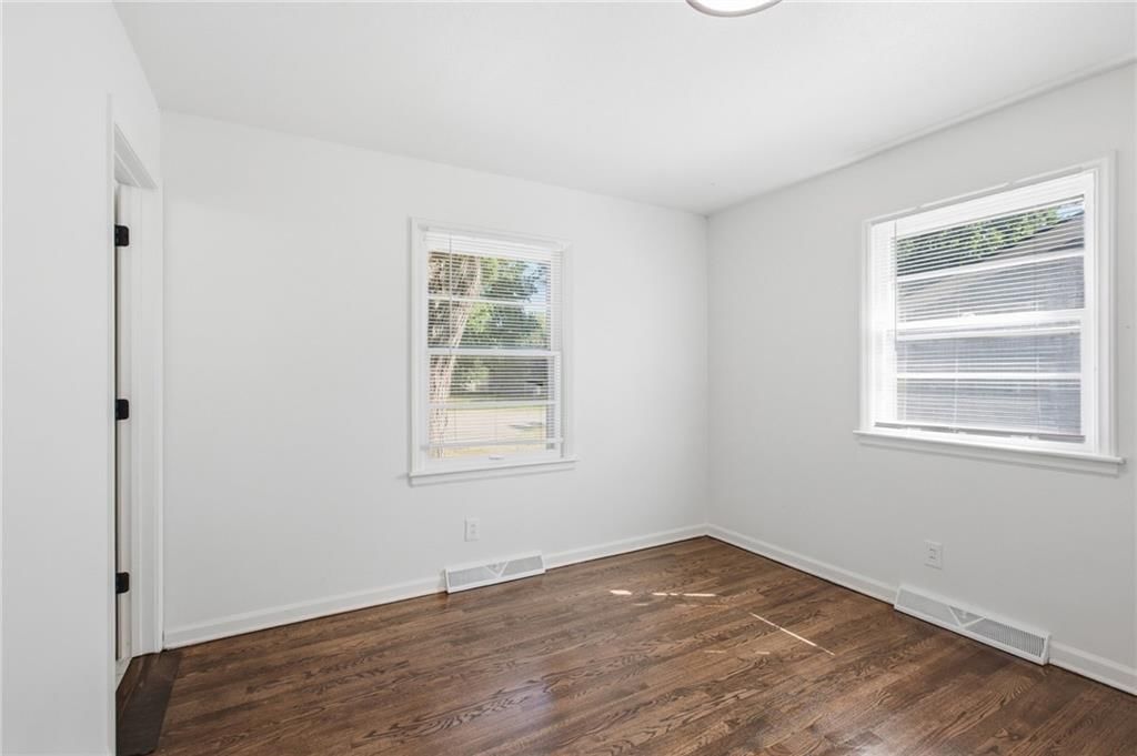 6102 Earnshaw Street — photo 13