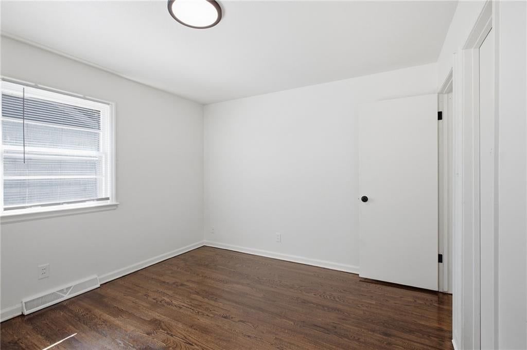 6102 Earnshaw Street — photo 15