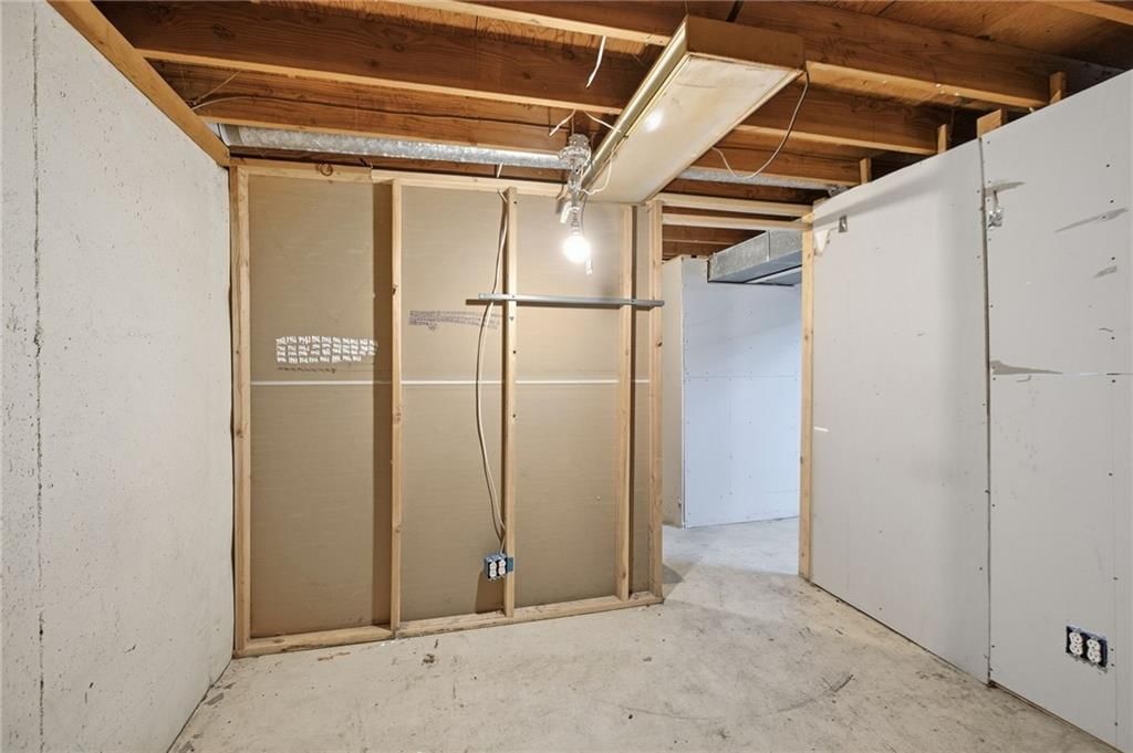 6102 Earnshaw Street — photo 28