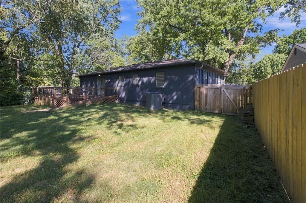 6102 Earnshaw Street — photo 34