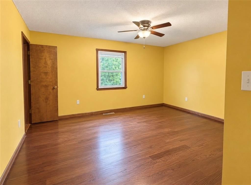 824 S Dunn Street — photo 8