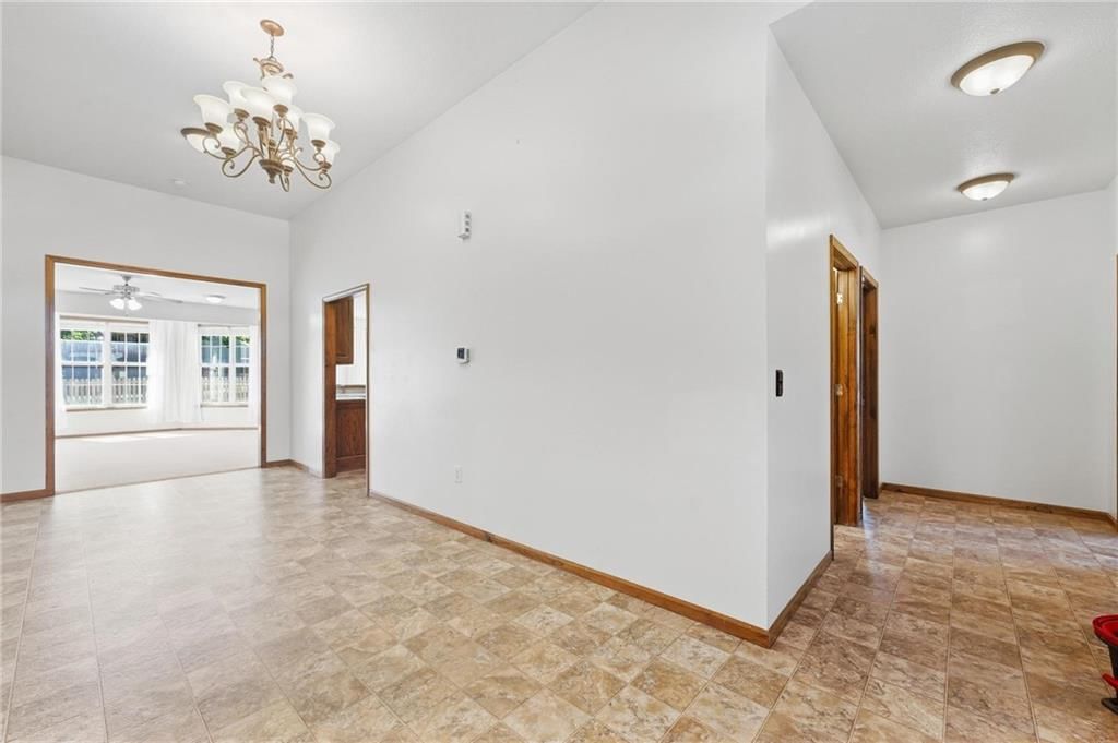 3904 SW Briarwood Oaks Drive — photo 7